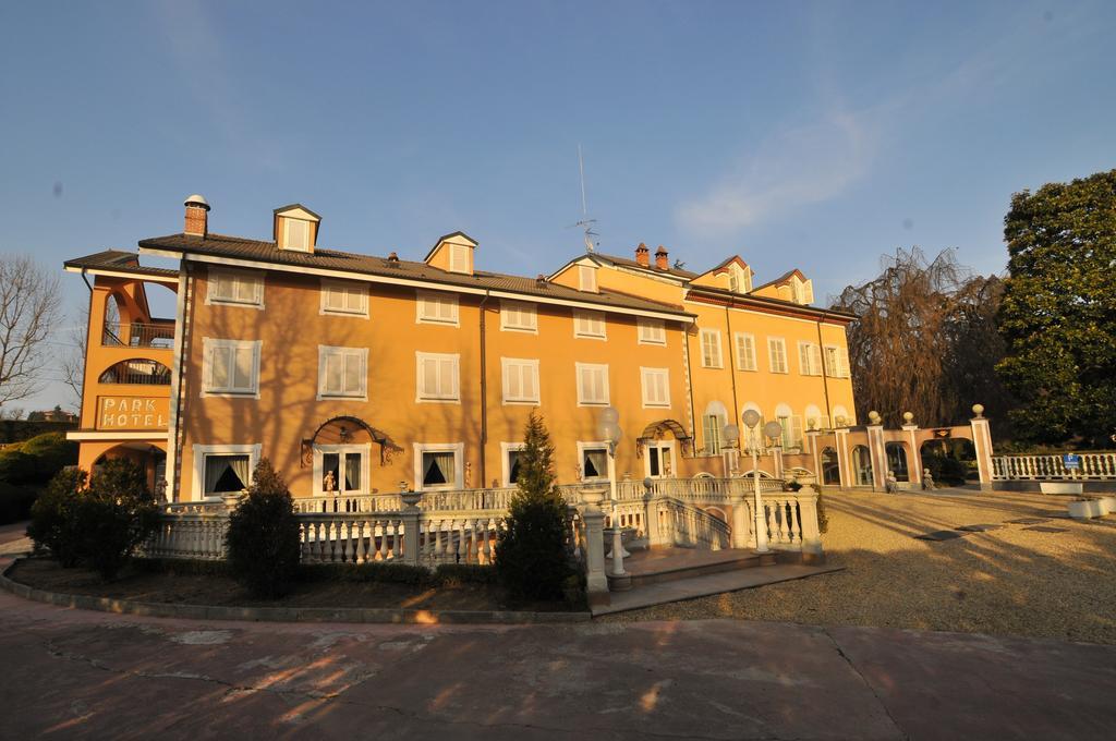 Park Hotel Villa Salzea Trofarello Exterior foto